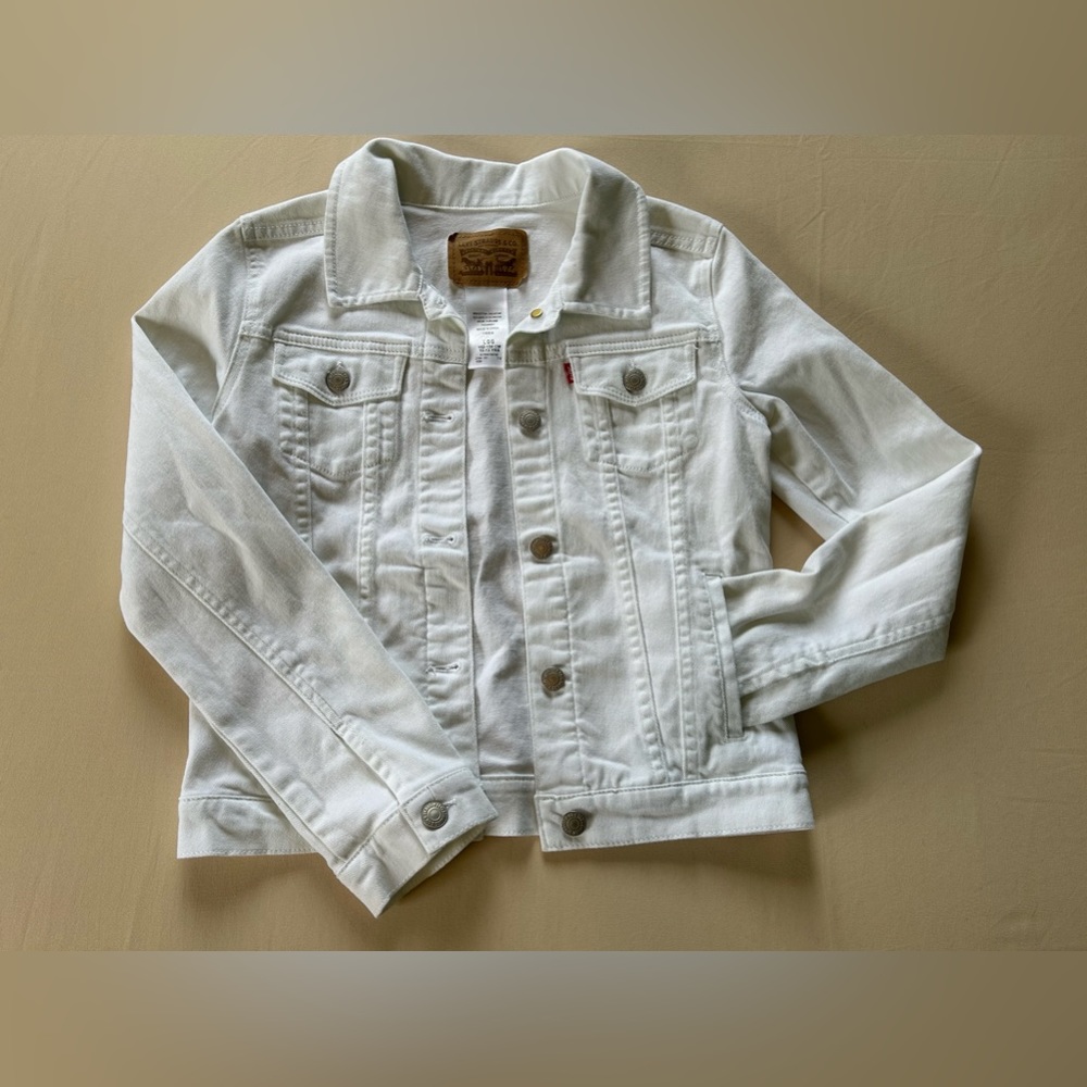 Levi’s Jean Jacket - Picture 7 of 16